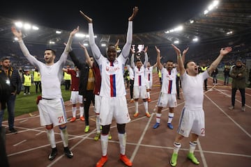 Con el Olympique de Lyon ha conseguido un subcampeonato de la Ligue 1 y un subcampeonato de la Supercopa de Francia. 