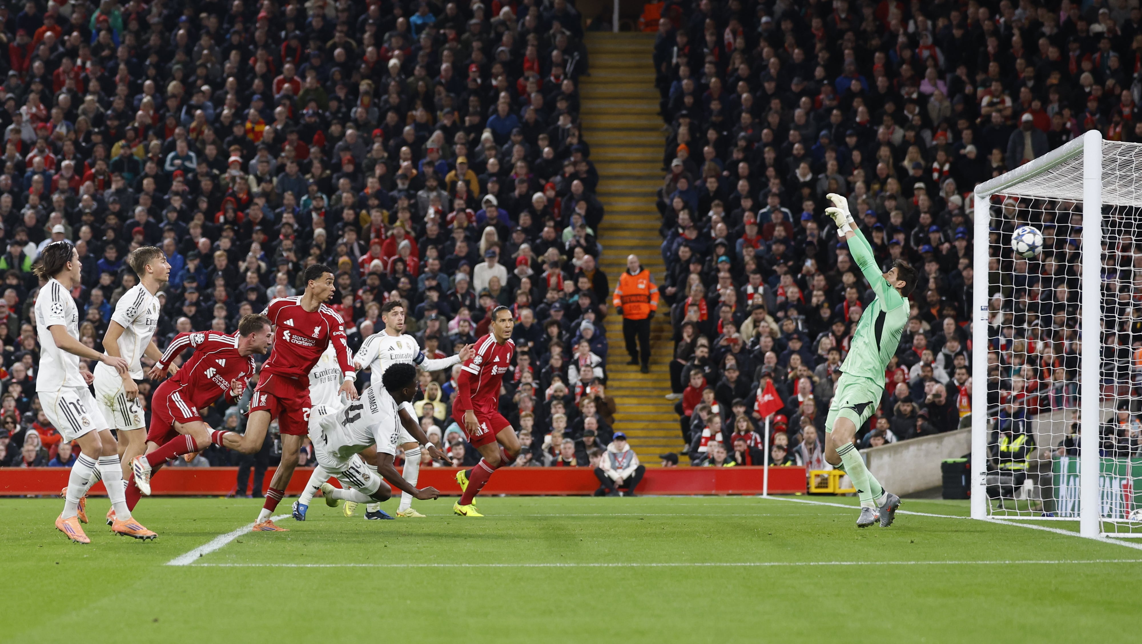 Courtois no puede con todo