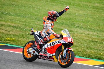 Marc Márquez celebrando su victoria en el GP de Alemania