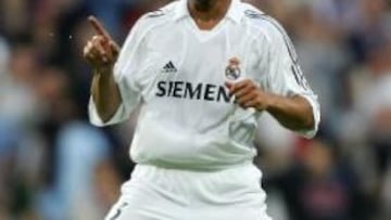 <b> ROBERTO CARLOS ESPERA SUPERAR A CAFÚ.</b> El genial lateral espera aguantar dos años más con su selección y batir el record.