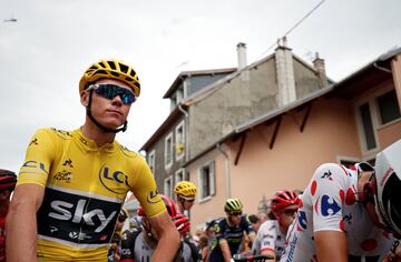 El piloto del equipo Sky, Chris Froome, antes del comienzo de la 17ª etapa del Tour de Francia. 