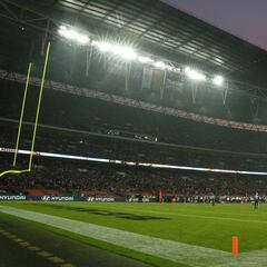 ¿En qué dos ciudades fuera de Estados Unidos está considerando la NFL hacer partidos internacionales?