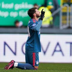 Santiago Giménez la rompe en Eredivisie; llegó a 11 goles con Feyenoord