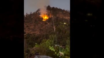 El incendio que afecta al Cerro San Cristóbal: 100 bomberos lo combaten