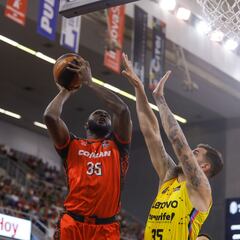 Demasiado Tenerife para un Covirán que se complica la permanencia