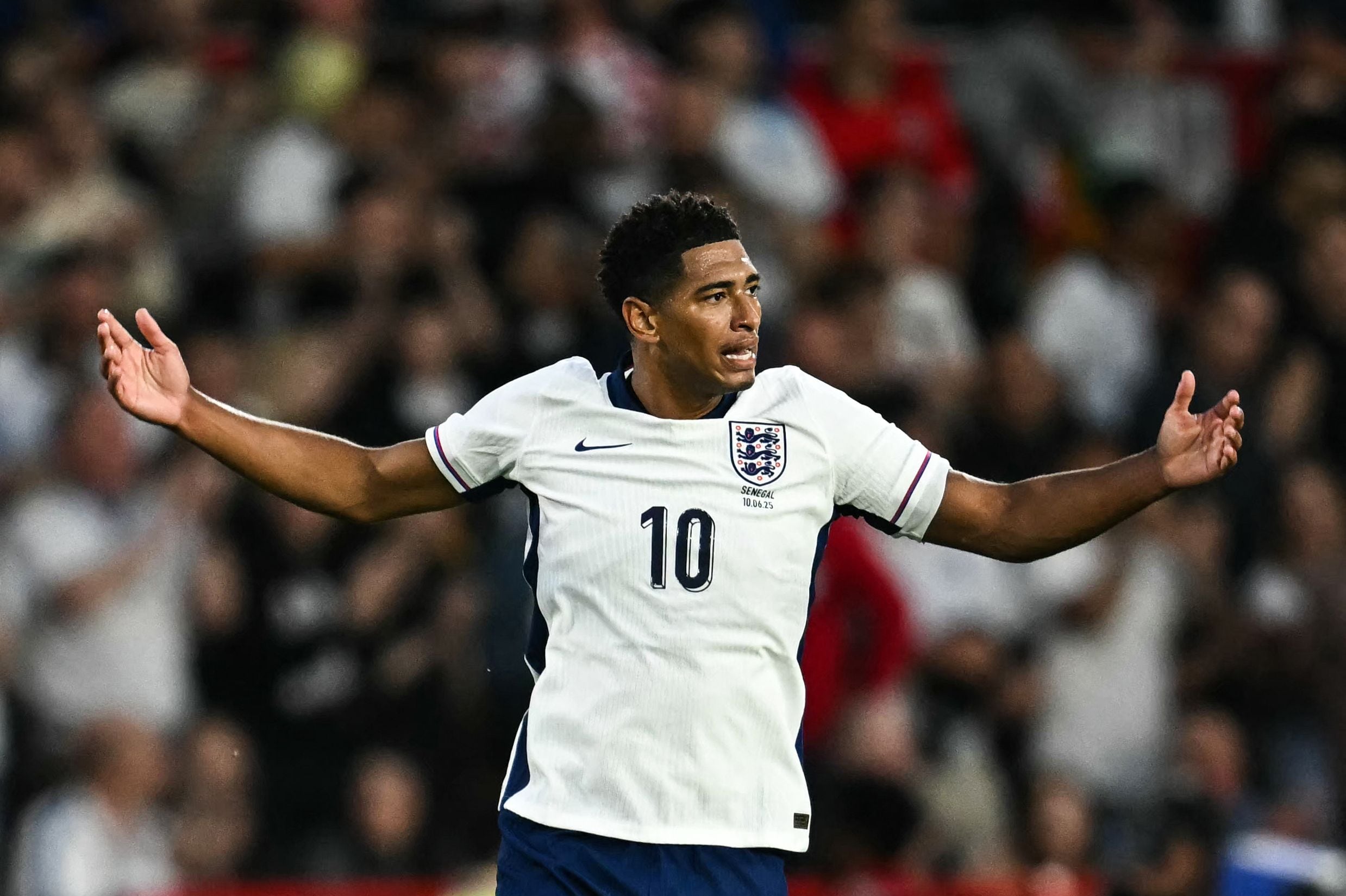 عودة بيلينجهام إلى المنتخب الإنجليزي وغياب ألكسندر-أرنولد عن القائمة