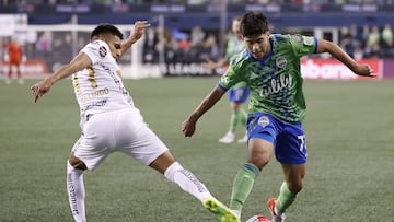 Ricardo Galndo durante un juego de los Pumas en la Concacaf Champions League.