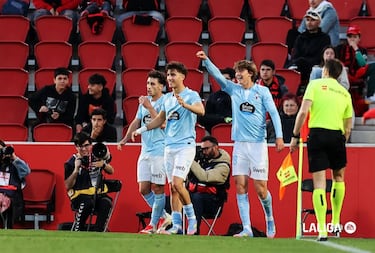 Alfon (Celta)
El joven jugador celtiña salió en la segunda mitad con otra velocidad. Su gol fue una demostración de potencia, clase y definición magistral. Posiblemente uno de los goles de la jornada, si no el mejor.
