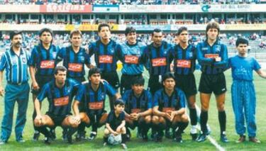 José Antonio García y Javier Vázquez compran la franquicia del Tampico Madero y la trasladan a Querétaro.