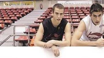 <b>BÁSICOS. </b>Sergio Rodríguez y Antelo, baluartes en el equipo español.