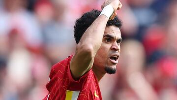 LIVERPOOL (United Kingdom), 11/05/2025.- Luis Diaz of Liverpool celebrates after scoring his team's second goal during the English Premier League soccer match between Liverpool FC and Arsenal FC, in Liverpool, Britain, 11 May 2025. (Reino Unido) EFE/EPA/ASH ALLEN EDITORIAL USE ONLY. No use with unauthorized audio, video, data, fixture lists, club/league logos, 'live' services or NFTs. Online in-match use limited to 120 images, no video emulation. No use in betting, games or single club/league/player publications.