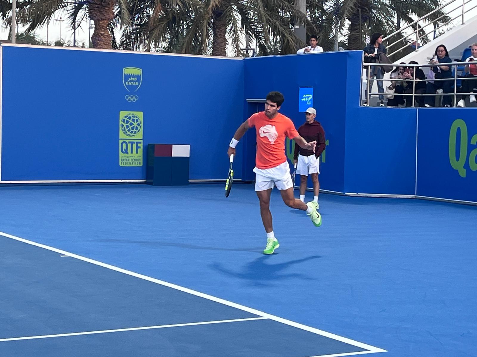 Alcaraz prepara su estreno junto a Tsitsipas y un público entregado  