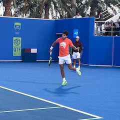 Alcaraz prepara su estreno junto a Tsitsipas y un público entregado