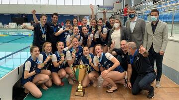 Las campeonas, el CN Sabadell.