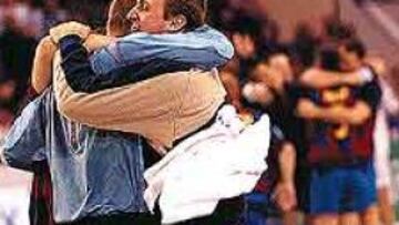 <b>ABRAZO ENTRE PORTEROS.</B> Ohlander y Barrufet celebran la victoria a su manera. El primero fue vital.