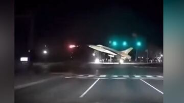 Couple captures Black Hawk and AA flight collision near D.C., leading to mass casualties