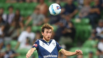 MELBOURNE, AUSTRALIA - JANUARY 25: Rai Marchan of the Victory heads the ball during the round 11 A-League match between Melbourne Victory and Sydney FC at AAMI Park, on January 25, 2022, in Melbourne, Australia. (Photo by Mike Owen/Getty Images)