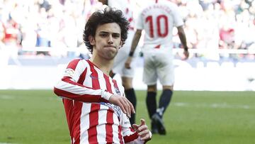 Joao F&eacute;lix celebra su gol al Sevilla en el Wanda Metropolitano.