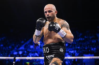 Uno de los grandes púgiles españoles contemporáneos, 'La Sensación' no volverá a subirse a un ring profesional tras decidir colgar los guantes a los 37 años, con un balance de 44-11 (30 KOs). Ha sido campeón europeo del pluma y el supergallo, y de la FIB en ambas divisiones.  PUBLICADA 01/02/23 NA MA30 1COL