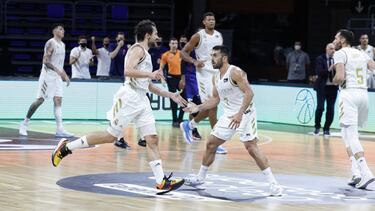 Campazzo juega aún en el Madrid