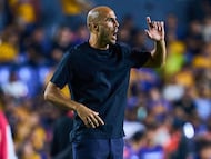 Guido Pizarro head coach of Tigres during the 10th round match between Tigres UANL and Atlas as part of the Liga BBVA MX, Torneo Apertura 2025 at Universitario Stadium, on September 24, 2025 in Monterrey, Nuevo Leon, Mexico.