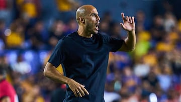 Guido Pizarro head coach of Tigres during the 10th round match between Tigres UANL and Atlas as part of the Liga BBVA MX, Torneo Apertura 2025 at Universitario Stadium, on September 24, 2025 in Monterrey, Nuevo Leon, Mexico.