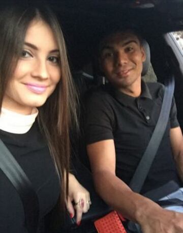 Casemiro y su mujer.