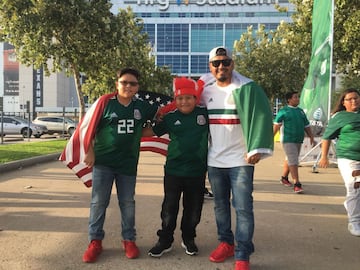 La afición puso el ambiente en el NRG de Houston