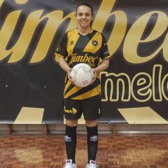 Vanessa lidera con magia y goles a un Jimbeé campeón