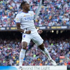 Alaba atormenta al Barcelona