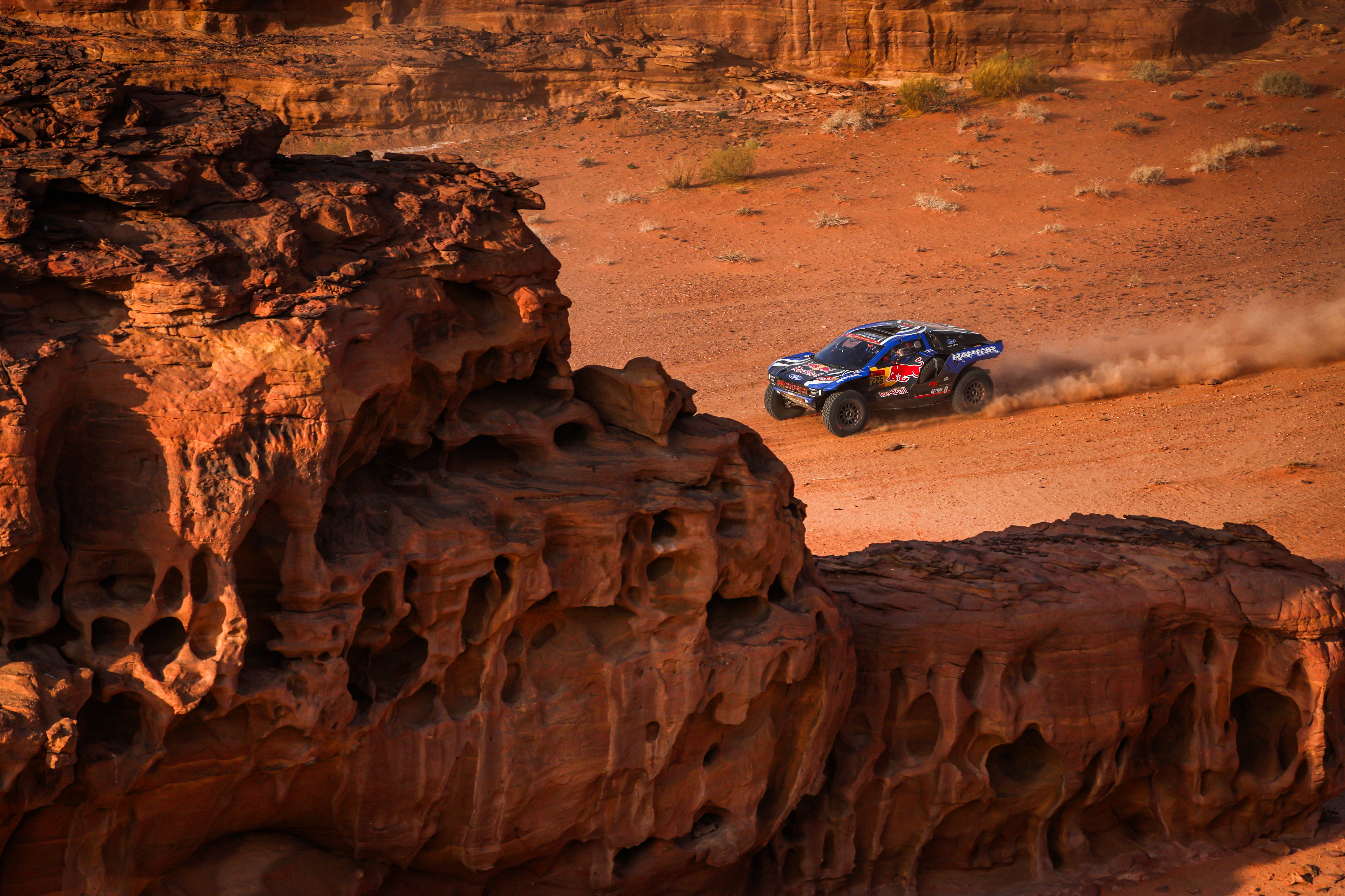 225 SAINZ Carlos (esp), CRUZ Lucas (esp), Ford M-Sport, Ford, Ultimate, FIA W2RC, action during the Stage 4 of the Dakar 2026, on January 7, 2026 between Al-Ula and Bivouac Refuge, Saudi Arabia - Photo Antonin Vincent / DPPI