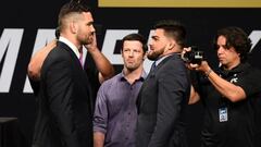 Chris Weidman y Kelvin Gastelum durante la rueda de prensa de presentaci&oacute;n de su combate.