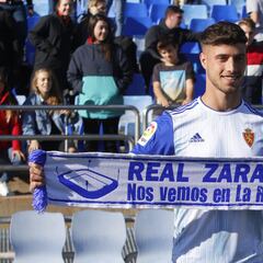 El ascenso que Puado guarda en una taquilla de La Romareda