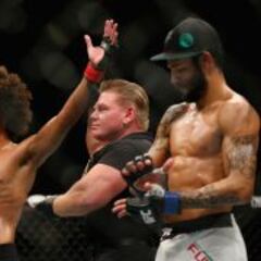 Masio Fullen no descifró a Alex Caceres y cayó por DU