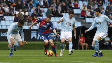 Álex Gallar durante el partido en Balaídos.