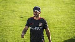 Simeone hace trabajo específico para los defensas y los atacantes