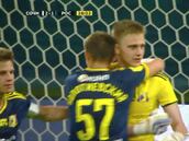 En su debut le meten 10 goles y termina siendo figura del equipo