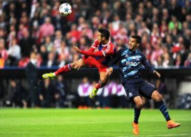El exdefensor del América tuvo acción en los cuartos de final de la temporada 2014-2015 entre el Porto, su equipo, y el Bayern Múnich. Los bávaros remontaron el 3-1 de la ida y clasificaron a las semifinales.