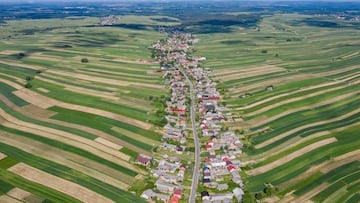 Un pueblo de una calle con 6.000 personas