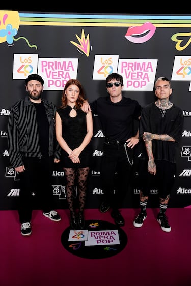Los componentes del grupo La La Love you posan en la alfombra roja de LOS40 Primavera Pop.