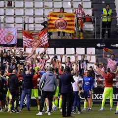 Los socios del Girona pasan por taquilla para ver el playoff