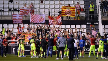 Los socios del Girona pasan por taquilla para ver el playoff