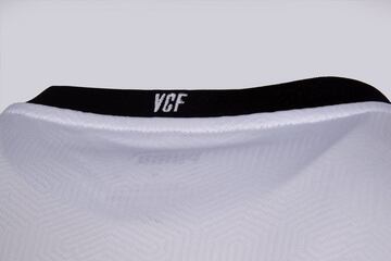 Así son las nuevas equipaciones del Valencia para la 20-21