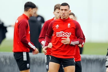 Alineación probable del Granada ante el Villarreal en LaLiga EA Sports