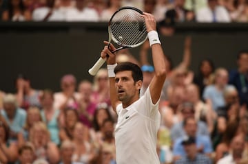 Novak Djokovic celebra un punto del partido