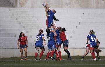 Im¨¢genes de la semifinal del Campeonato de Europa de rugby femenino disputada en el Estadio Central de la Universidad Complutense entre la selecci¨®n espa?ola, dirigida por Jos¨¦ Antonio Barrio, y la selecci¨®n rusa.