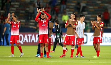 Soccer Football - FIFA Club World Cup - CF Pachuca vs Wydad AC - Zayed Sports City Stadium, Abu Dhabi, United Arab Emirates - December 9, 2017 Wydad players applaud fans after the match REUTERS/Amr Abdallah Dalsh