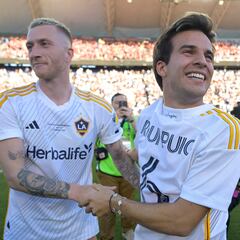 LA Galaxy analiza no forzar el regreso de Riqui Puig