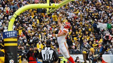 PITTSBURGH, PENNSYLVANIA - DECEMBER 25: Travis Kelce #87 of the Kansas City Chiefs celebrates a touchdown during the fourth quarter against the Pittsburgh Steelers at Acrisure Stadium on December 25, 2024 in Pittsburgh, Pennsylvania. Justin K. Aller/Getty Images/AFP (Photo by Justin K. Aller / GETTY IMAGES NORTH AMERICA / Getty Images via AFP)