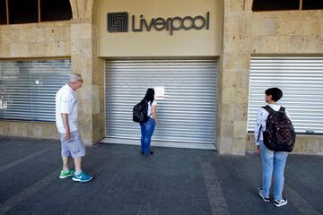 Ayer, el gobierno decretó suspensión de labores a negocios de actividades no esenciales como centros comerciales, parques, cines, teatros, entre otros.